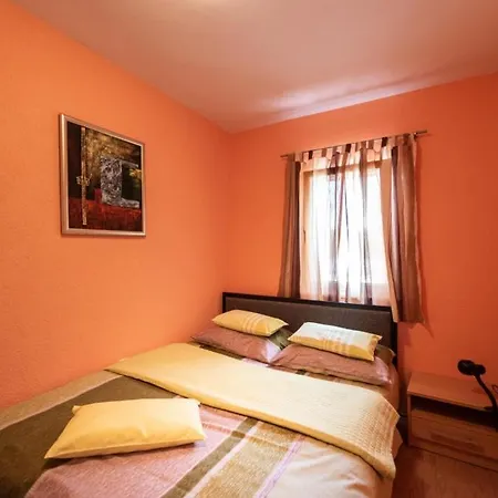 In With Balcony, Air Condition, Wifi, Washing Machine *