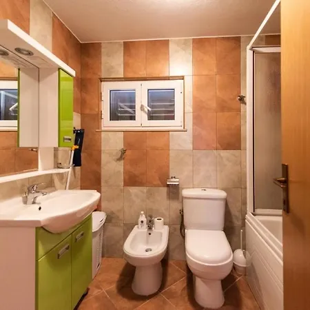 Apartman In With Balcony, Air Condition, Wifi, Washing Machine