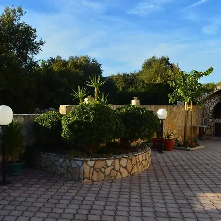 In With Balcony, Air Condition, Wifi, Washing Machine *