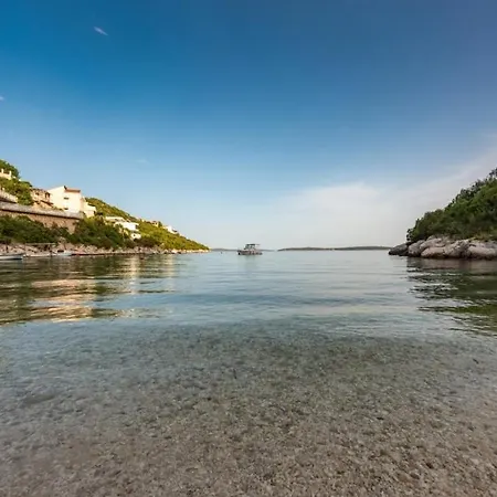 In With Balcony, Air Condition, Wifi, Washing Machine *