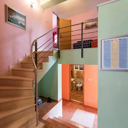 In With Balcony, Air Condition, Wifi, Washing Machine * Vinisce