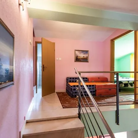 Apartman In With Balcony, Air Condition, Wifi, Washing Machine