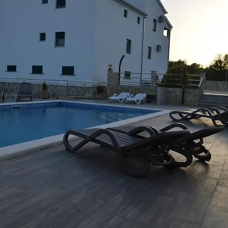 In With Balcony, Air Condition, Wifi, Washing Machine Apartment Vinisce